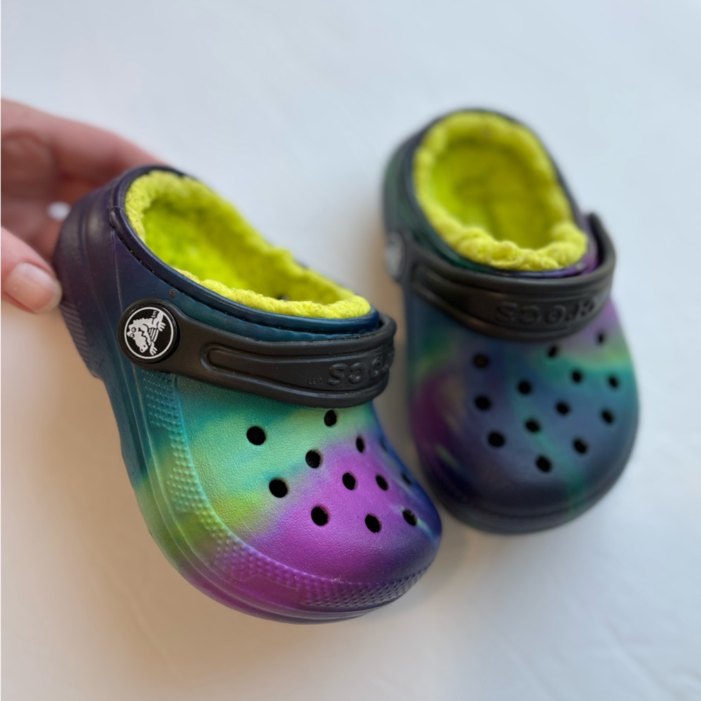 Crocs Fur Lined Out of this World Black Lime Punch Slip Ons Toddler 5C
